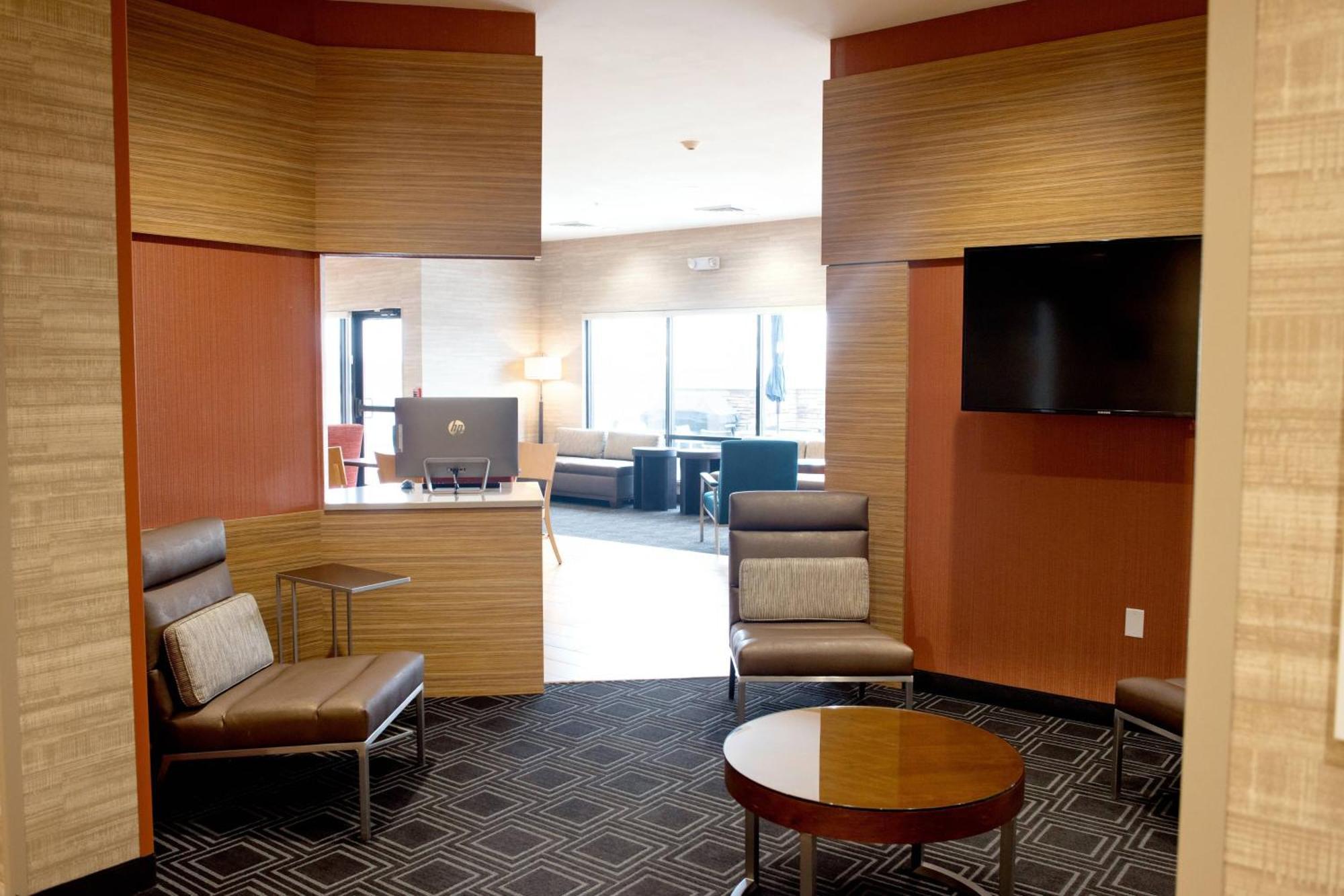 Towneplace Suites By Marriott Ames Dış mekan fotoğraf