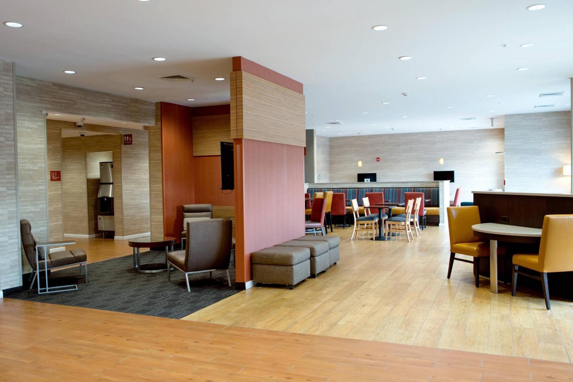 Towneplace Suites By Marriott Ames Dış mekan fotoğraf